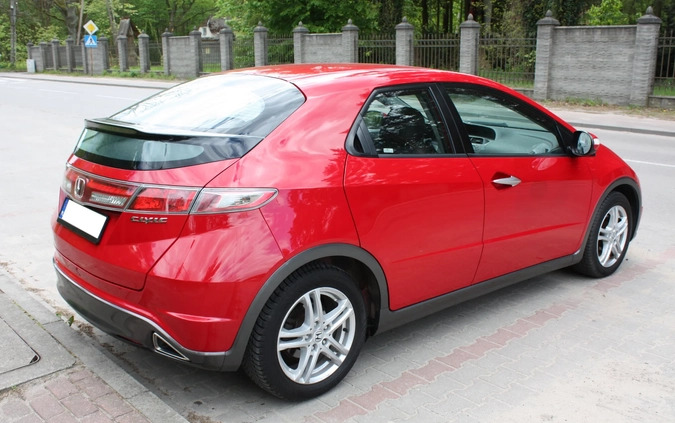 Honda Civic cena 26900 przebieg: 152000, rok produkcji 2011 z Piaseczno małe 154